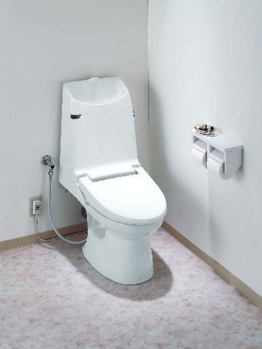 シンプルでお掃除しやすい一体型シャワートイレ　リクシル『アメージュ』