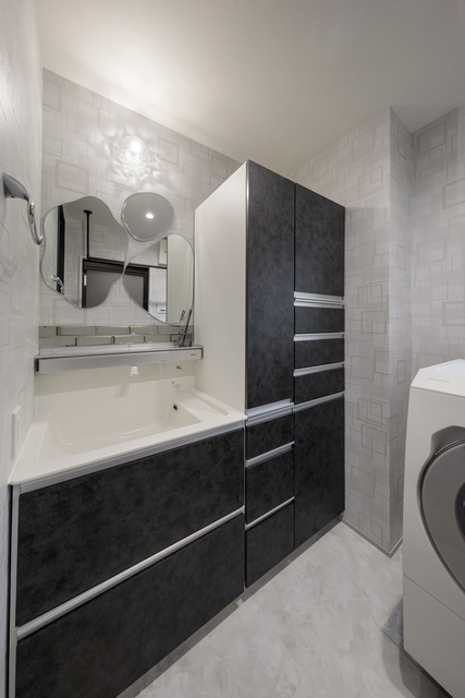 収納力とデザイン性を両立したホテルライク洗面化粧台