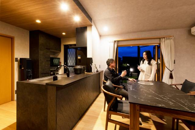 毎日を心地よく整える、落ち着きのあるダイニング