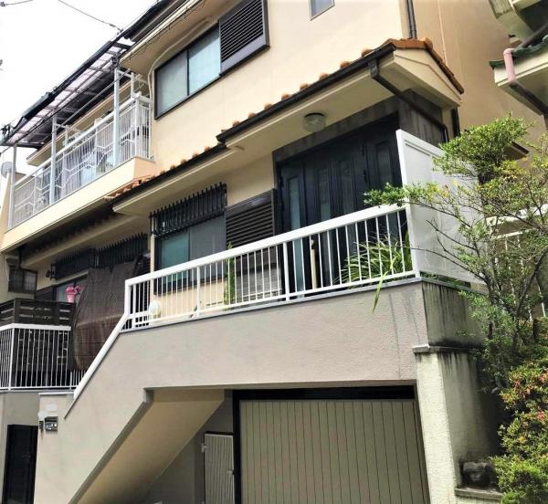 落ち着いたナチュラルカラーの外壁・塀塗装