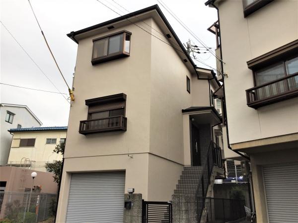 下塗りに微弾性フィラーを使用した外壁塗装
