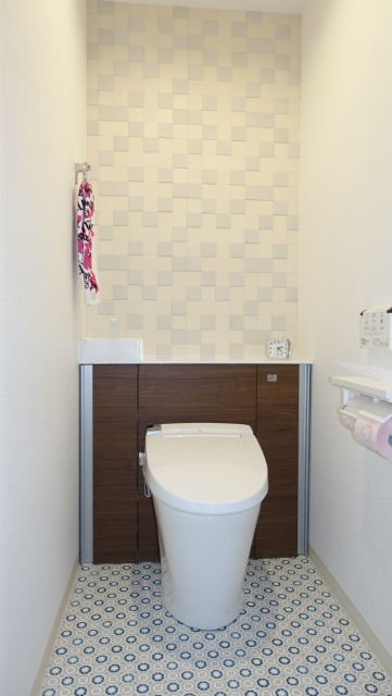 パールマスクのエコカラットを施工したお洒落なトイレ