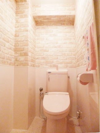 レンガ調のクロスで外国風のトイレ 芦屋市 施工事例 トイレ